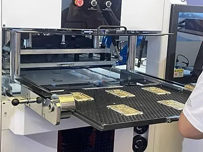 Honeycomb heating plate