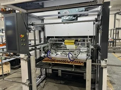 Feeding table
